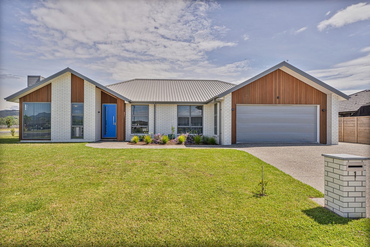 1 Ngaroma Crescent, Whitianga, Thames-Coromandel, Waikato - Carousel 1