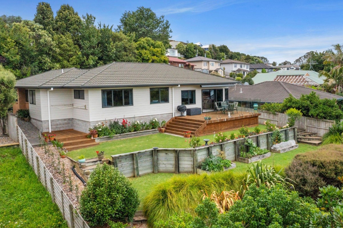 58 Waipuna Grove, Welcome Bay, Tauranga - Carousel 1