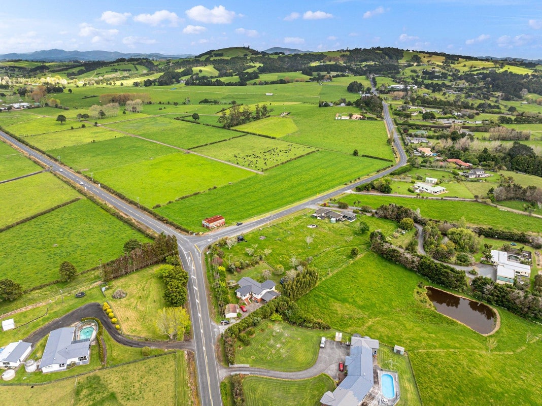 652 Pipiwai Road, Whangarei - Carousel 21