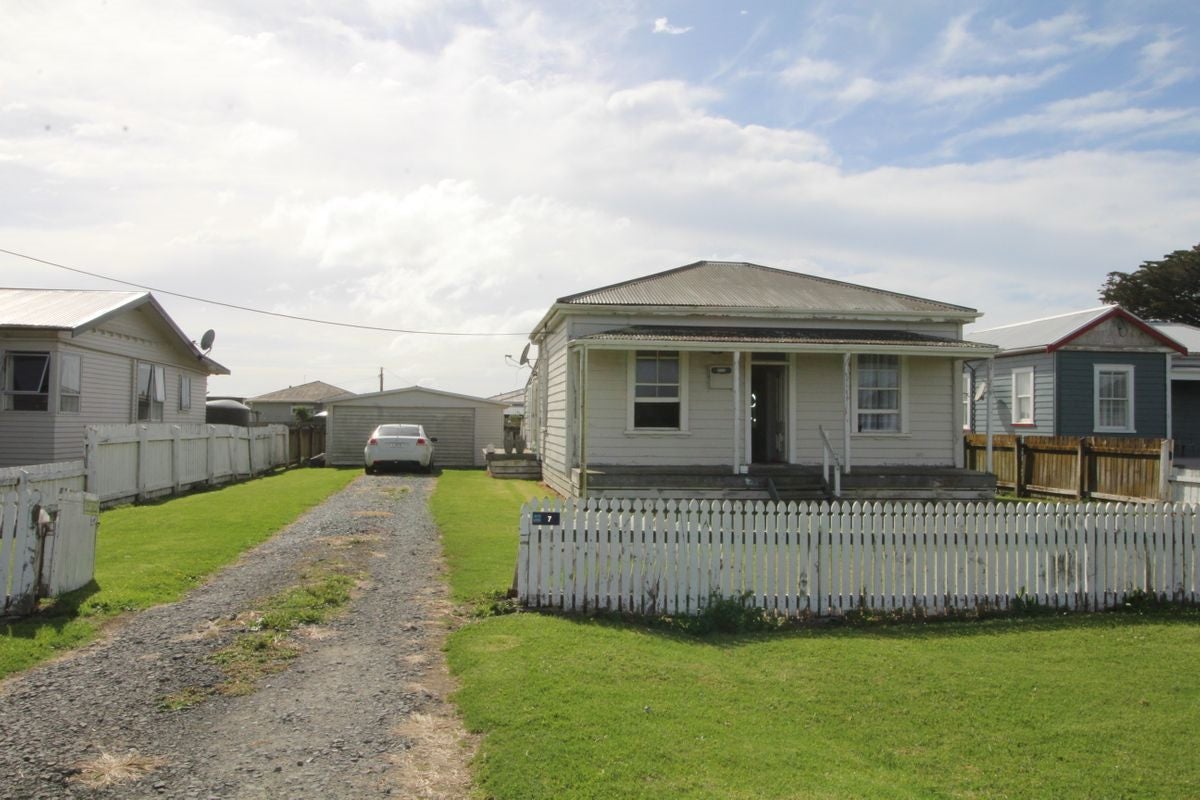 7 Bell Street, Aratapu - Carousel 1