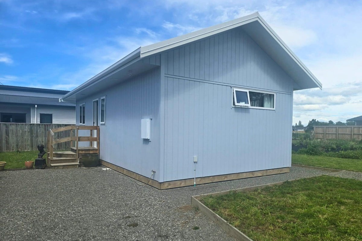 4/26 Roberts Road, Lansdowne, Masterton - Carousel 1