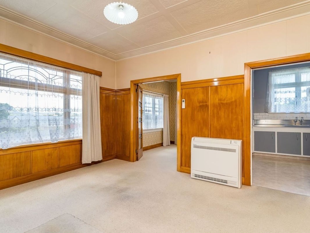 6 Chapman Street, Wakari, Dunedin - Carousel 2