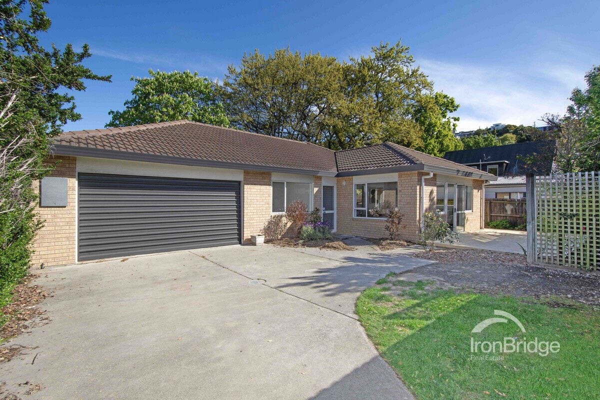 2/232 Centaurus Road, Saint Martins, Christchurch - Carousel 1