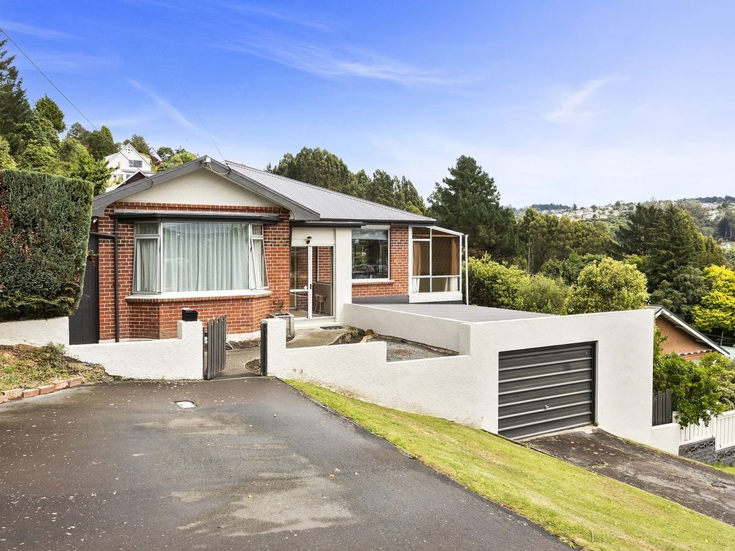 33 Falcon Street, Kaikorai, Dunedin - Carousel 1
