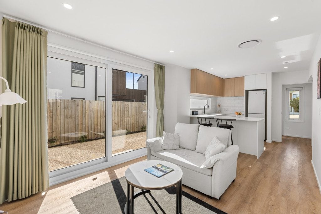 2/61 Waltham Road, Sydenham, Christchurch - Carousel 2
