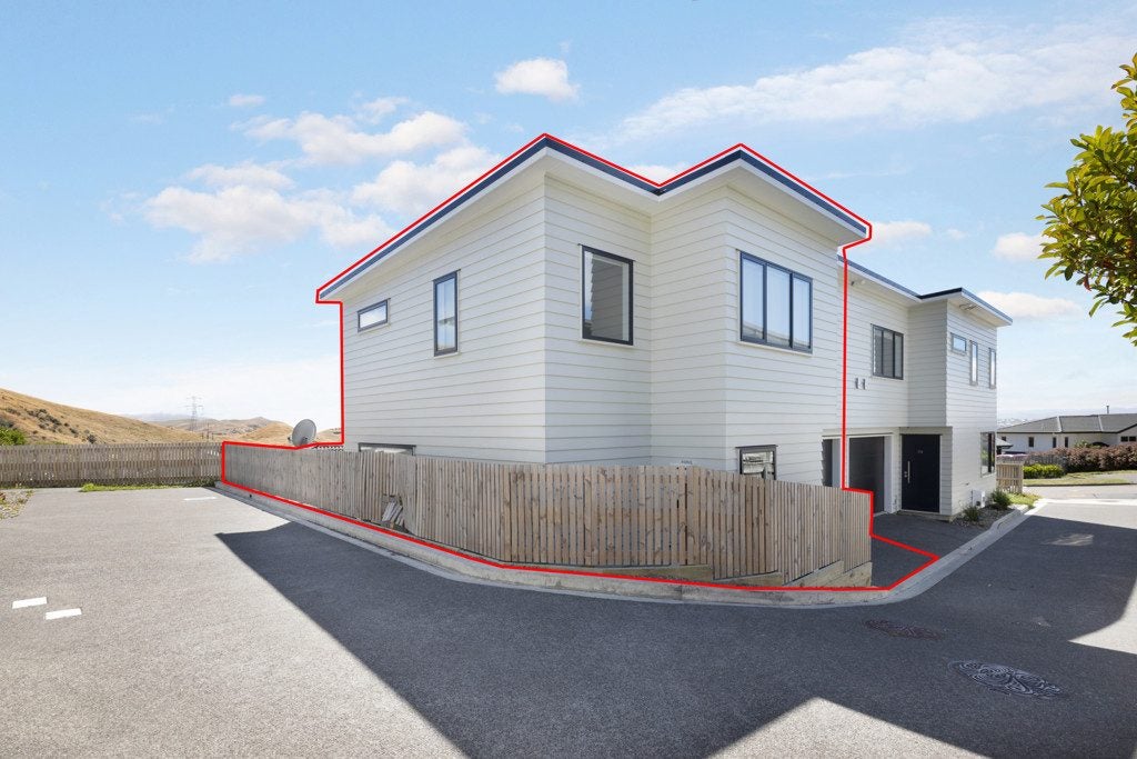 29B Comber Place, Johnsonville, Wellington - Carousel 17