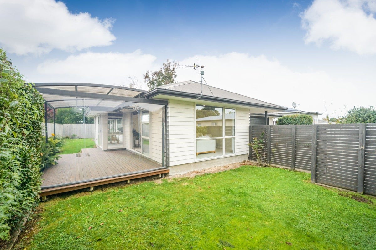 54 McGregor Street, Milson, Palmerston North - Carousel 22