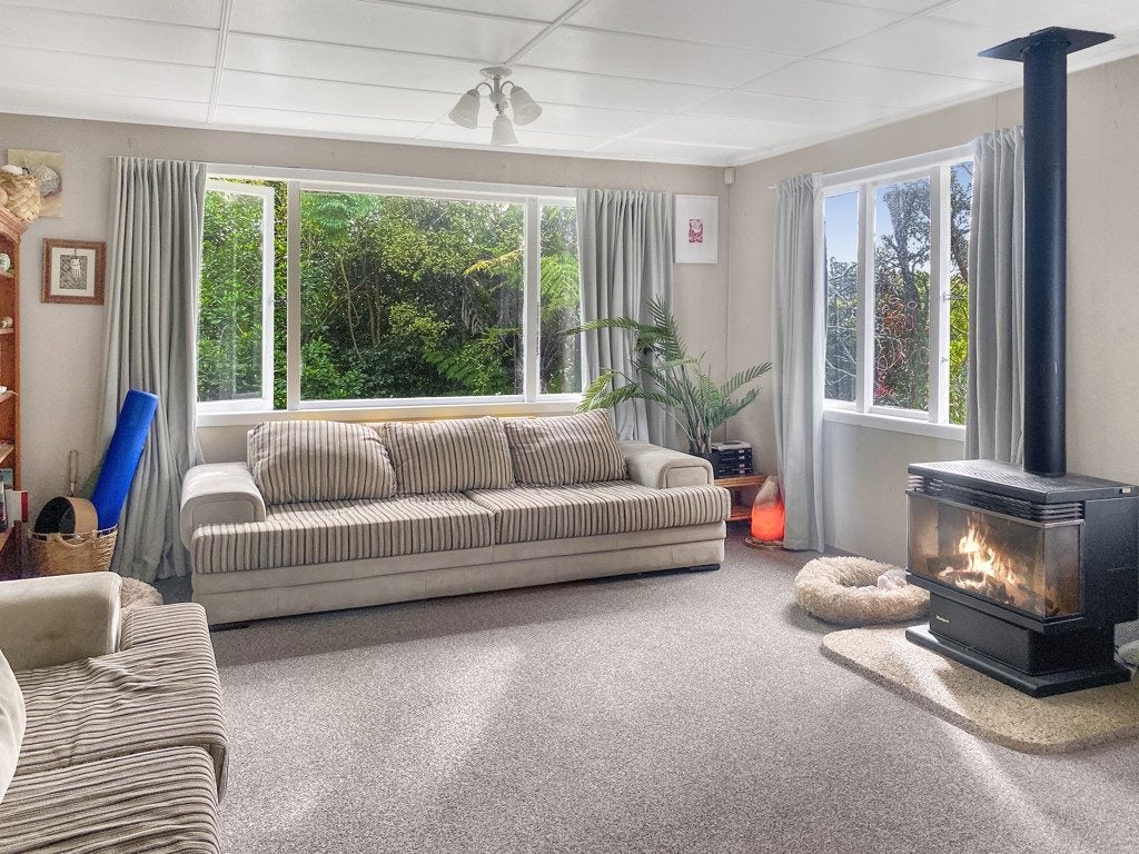 14 Waitakere Road, Waitakere, Auckland - Carousel 2