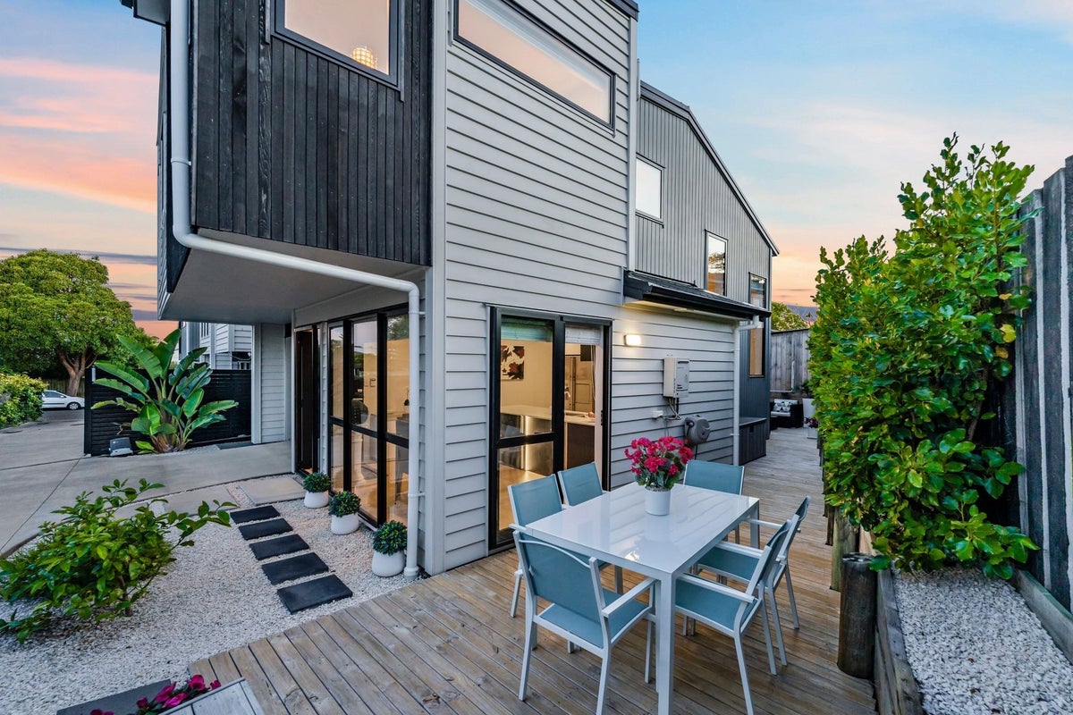 9B Howard Hunter avenue, St Johns, Auckland - Carousel 24