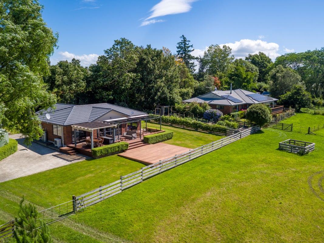 39 Riversdale Road, Waihakeke - Carousel 25