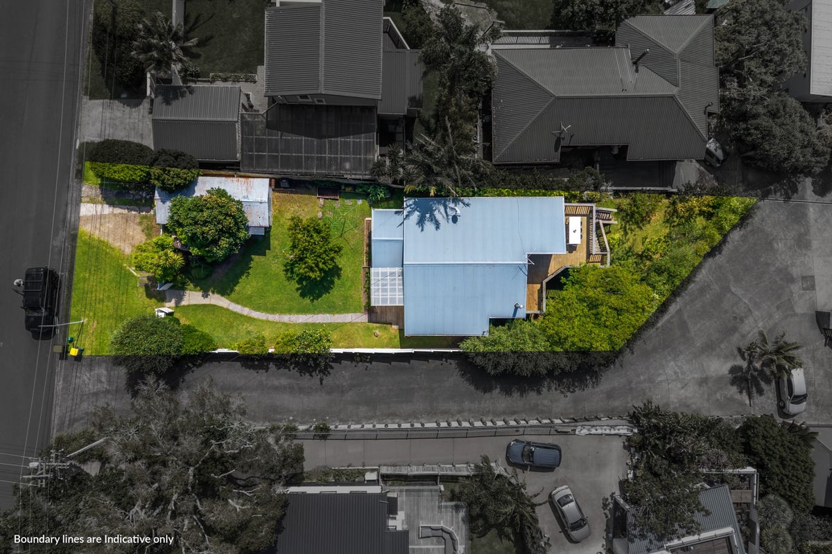 91 Island Bay Road, Beach Haven, Auckland - Carousel 27