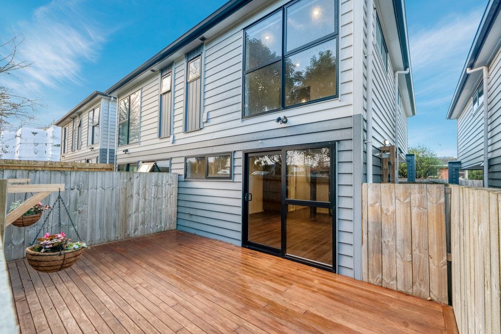 4/2 Donnell Avenue, Favona, Manukau City, Auckland - Carousel 2