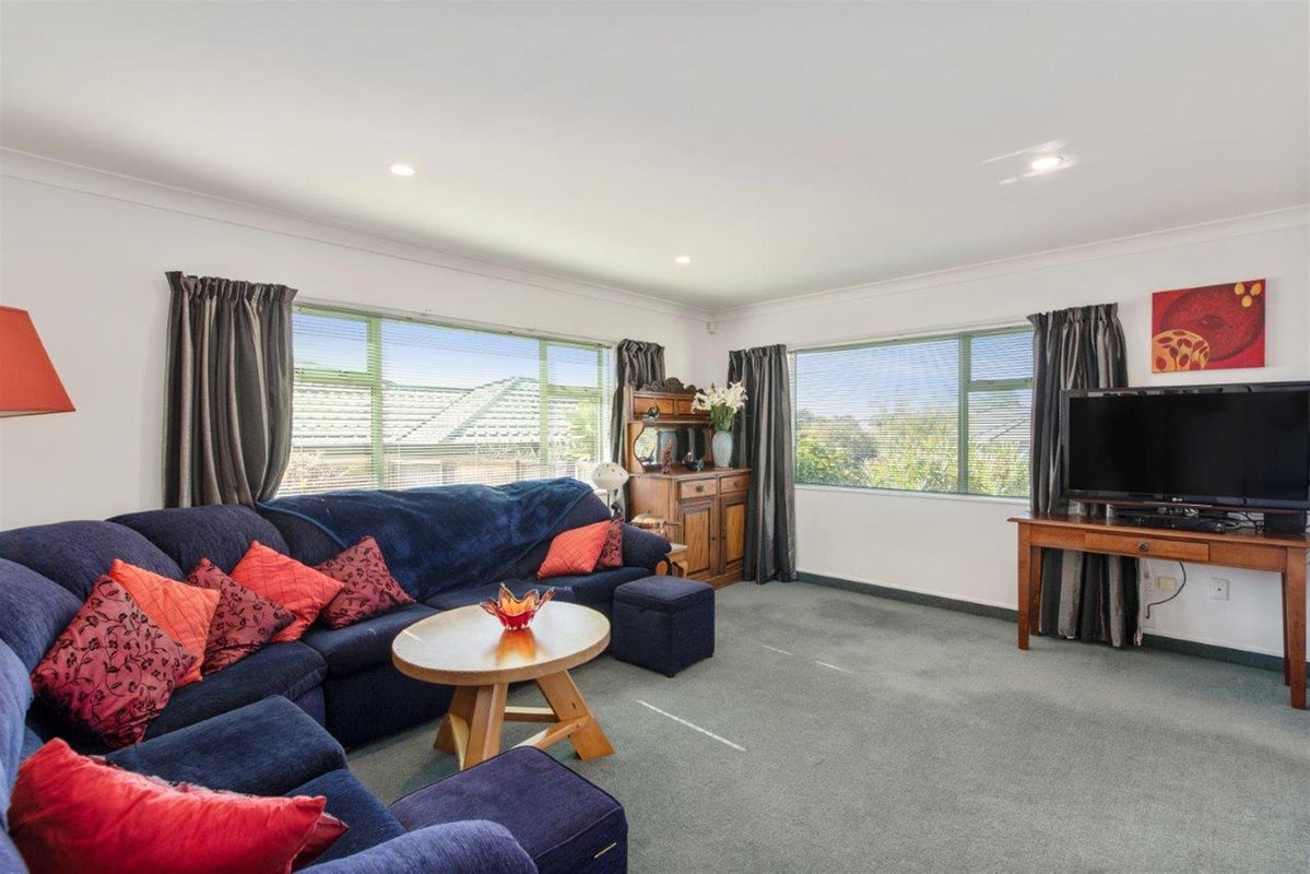 16 Barrett Drive, Waikanae Beach, Waikanae - Carousel 2