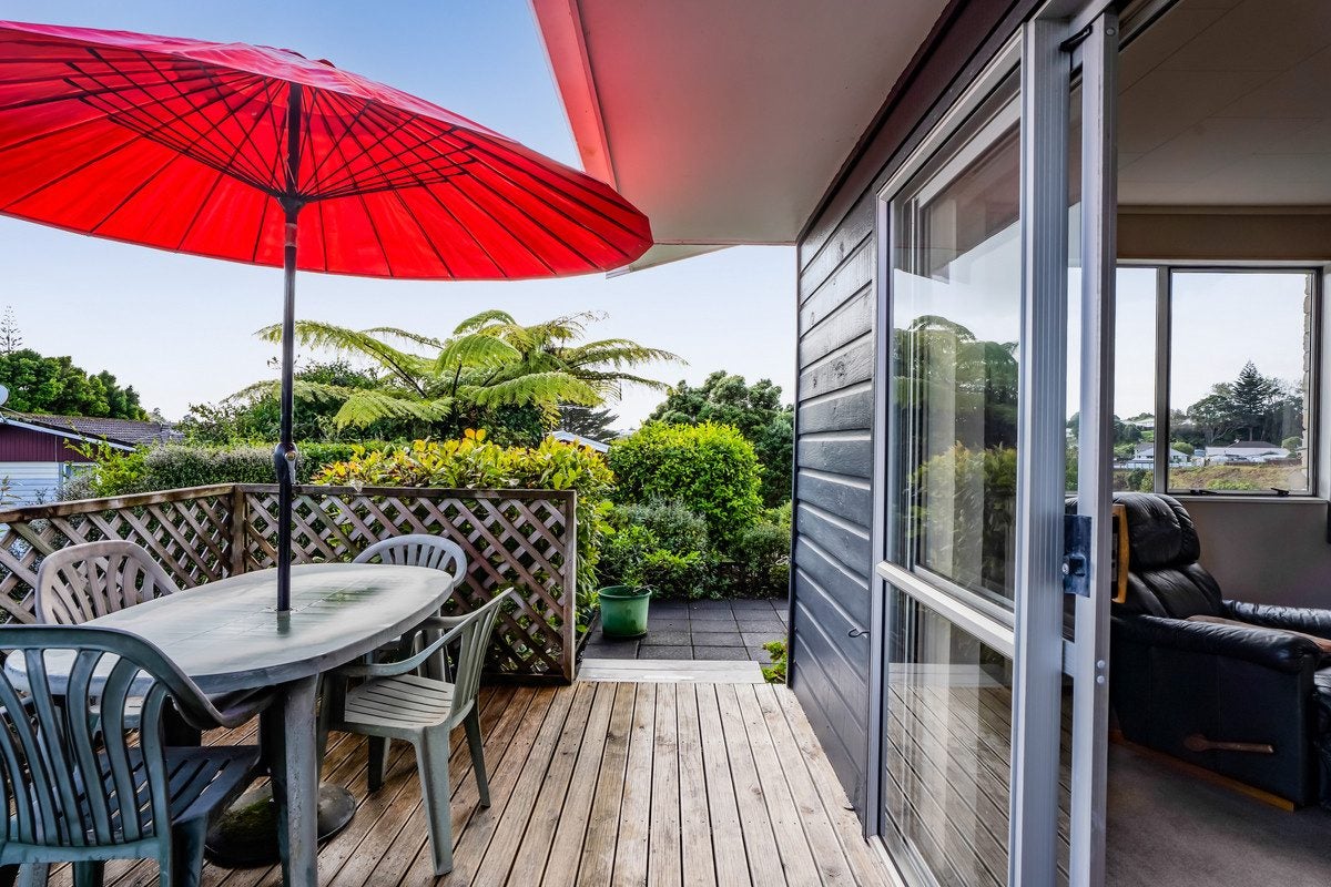 3 Ross Place, Blagdon, New Plymouth - Carousel 2