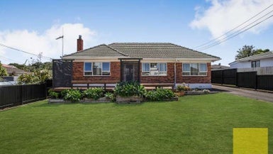 18 Ballance Avenue, Papatoetoe, Auckland - Carousel 1