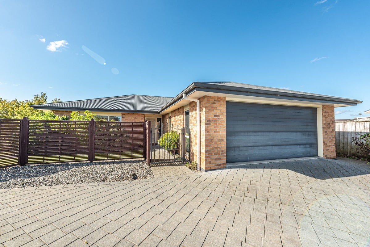 22 Sherwood Place, Springvale, Whanganui - Carousel 1