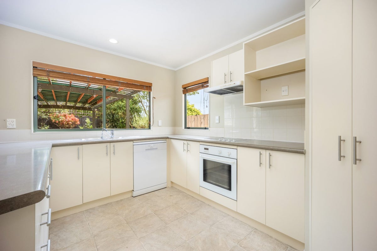 32 Motutapu Avenue, Manly, Whangaparaoa - Carousel 2