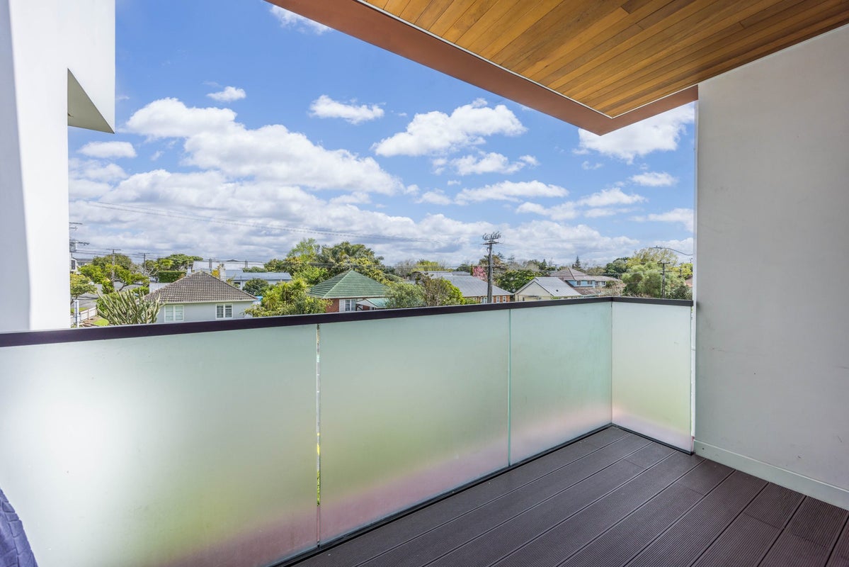 201/2A Truro Road, Sandringham, Auckland - Carousel 2