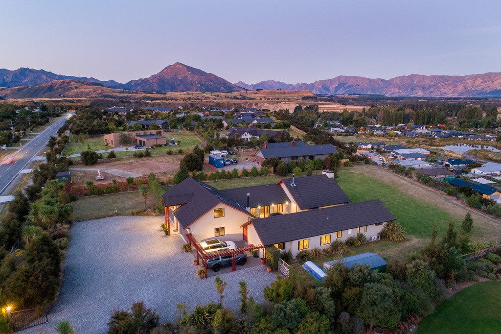 980 Aubrey Road, Albert Town, Wanaka - Carousel 1