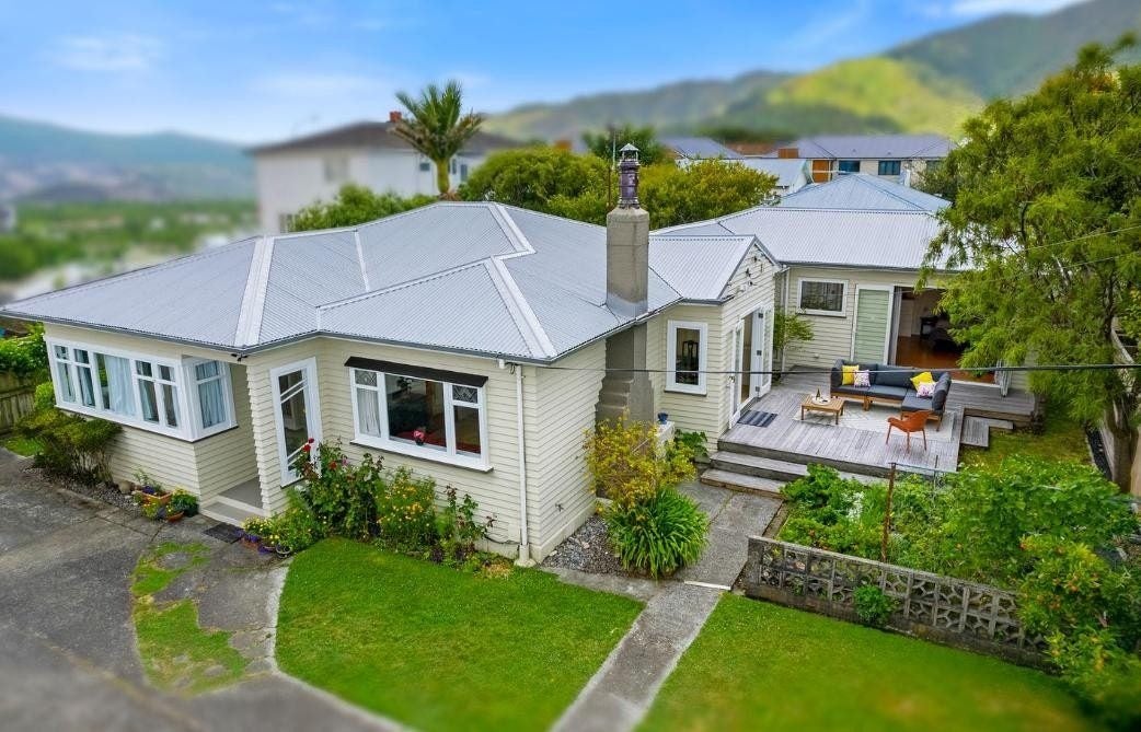 5 Meadows Avenue, Waiwhetu, Lower Hutt - Carousel 1