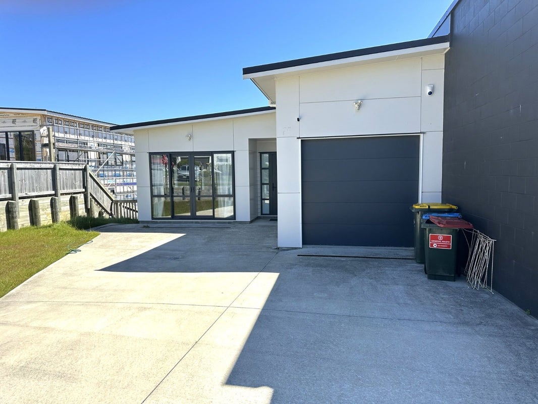 10B Polestar Lane, Whitby, Porirua - Carousel 2