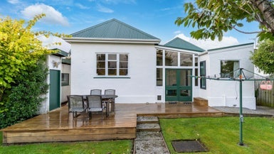 16 Normanby Street, Saint Kilda, Dunedin - Carousel 1