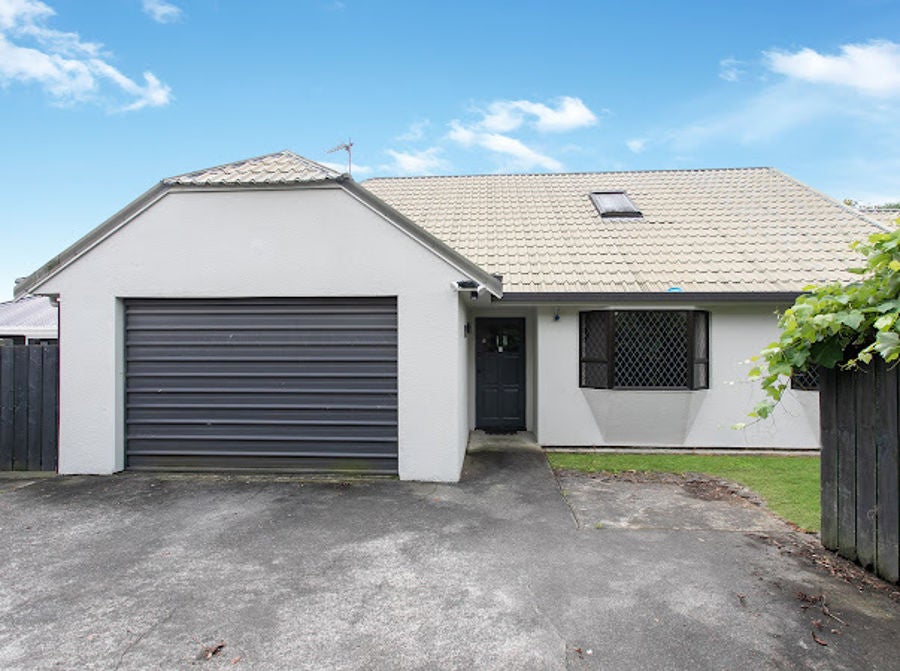 2/11 BEACH RD, Papakura, Auckland - Carousel 22