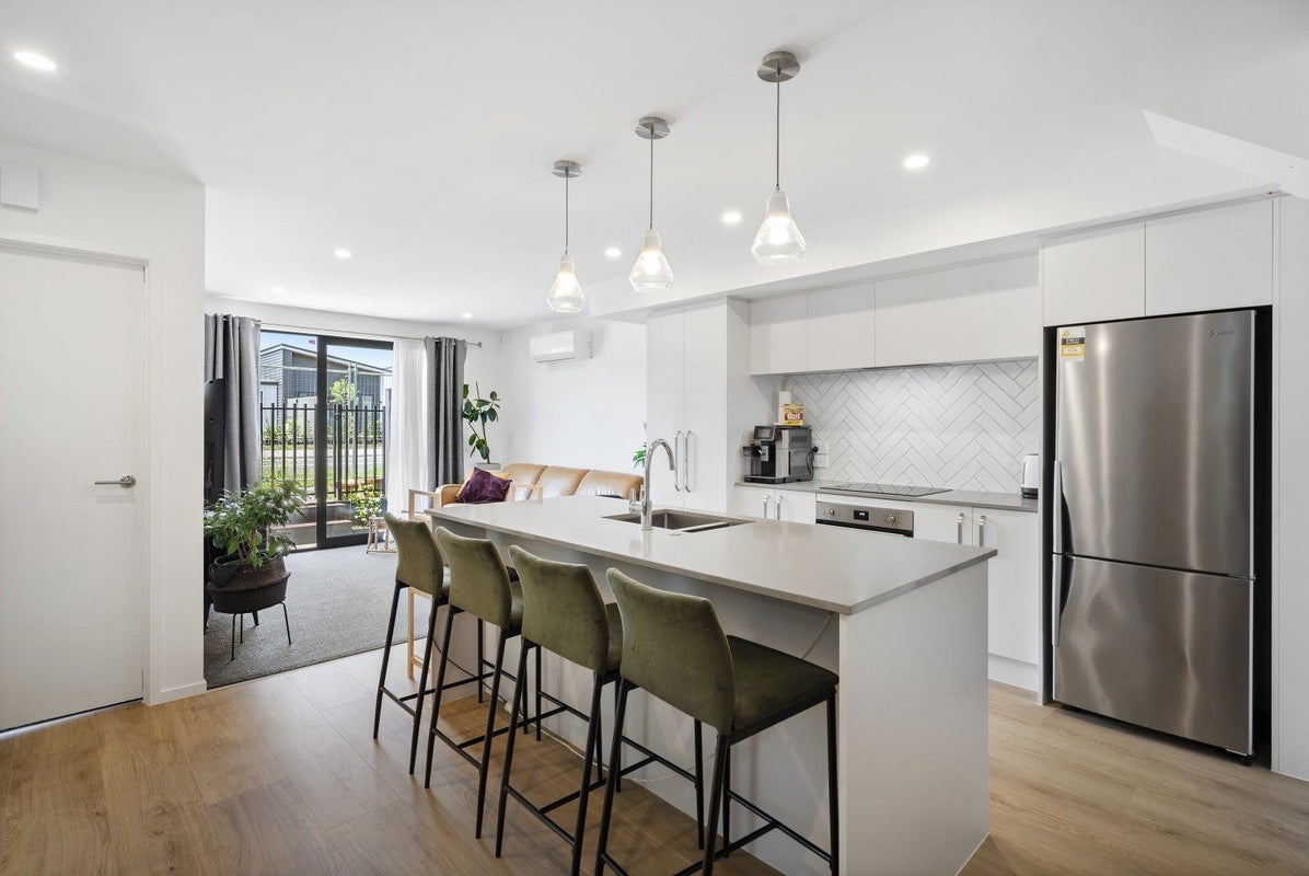 1/12 Unga Place, Beachlands, Auckland - Carousel 1