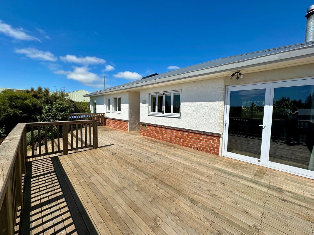 15 Naish Street, Balclutha, Balclutha - Carousel 2