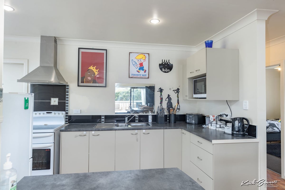 79 Waihemo Street, Waitangirua, Porirua - Carousel 2