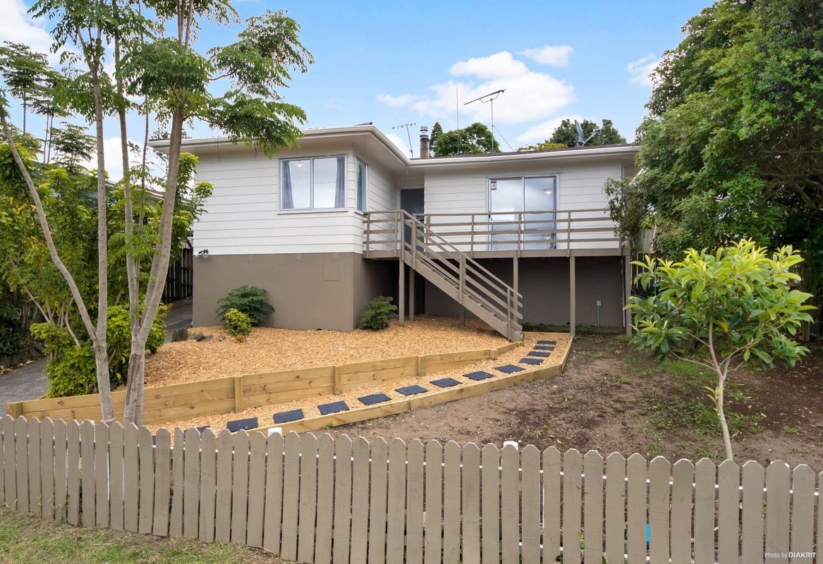 18 Aldern Road, Massey, Auckland - Carousel 8