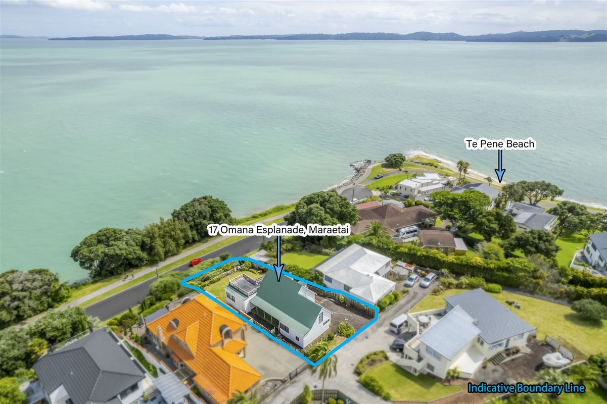 17 Omana Esplanade, Maraetai, Auckland - Carousel 1