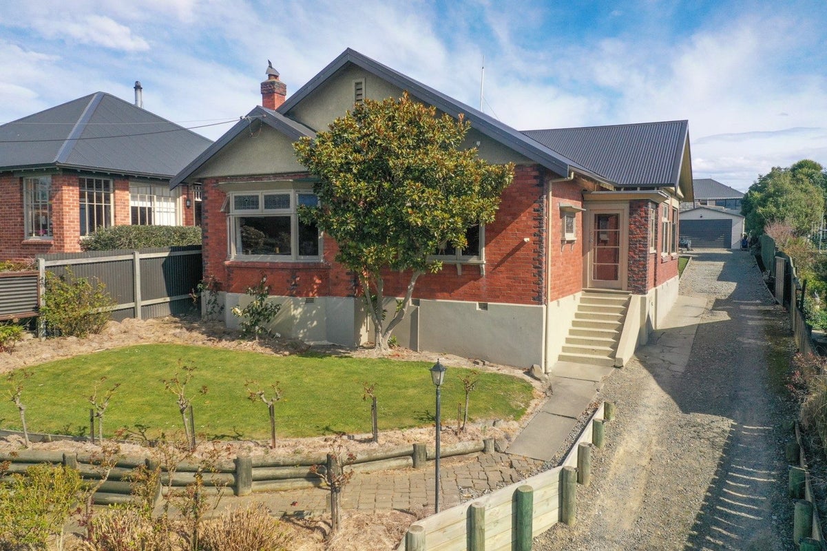 25 Bowker Street, Kensington, Timaru - Carousel 1