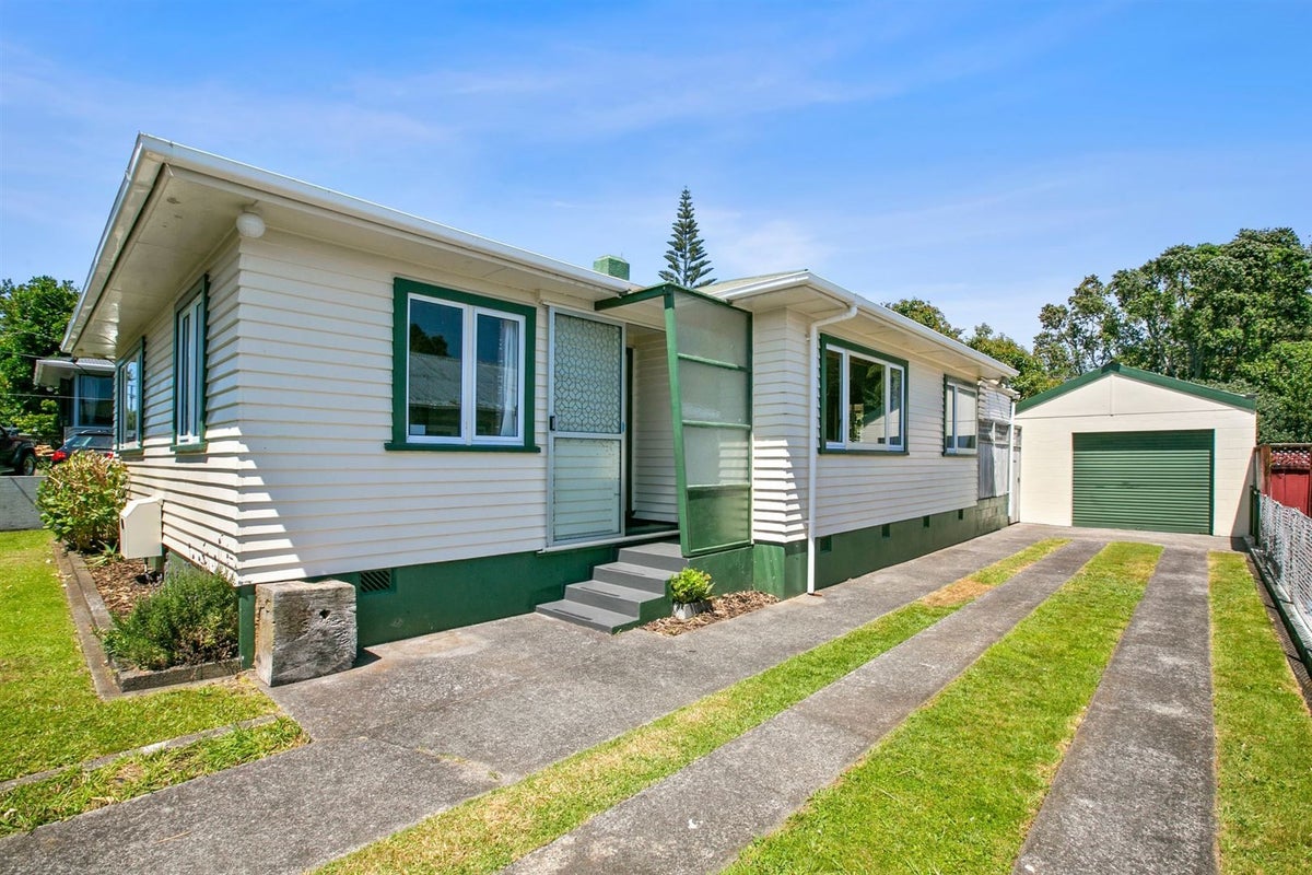 326 Frankley RD, Ferndale, New Plymouth  - Carousel 1