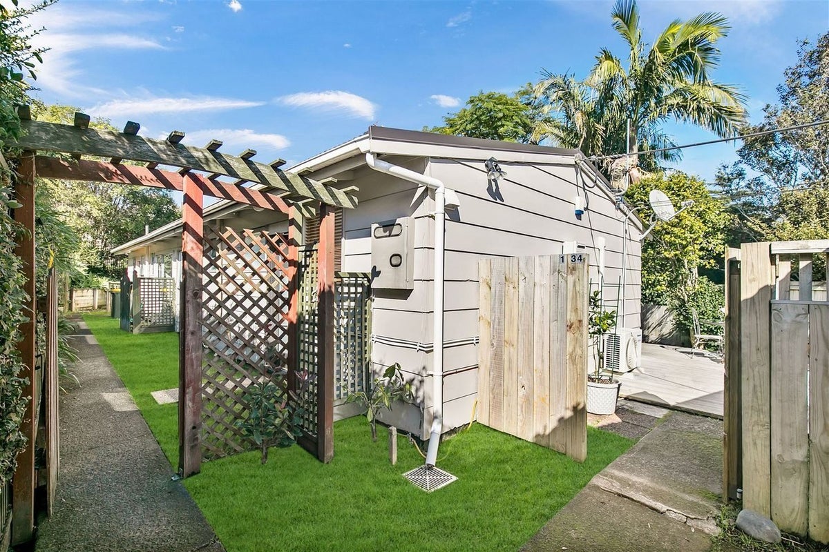 1/34 Drome View Place, Beach Haven, Auckland - Carousel 10