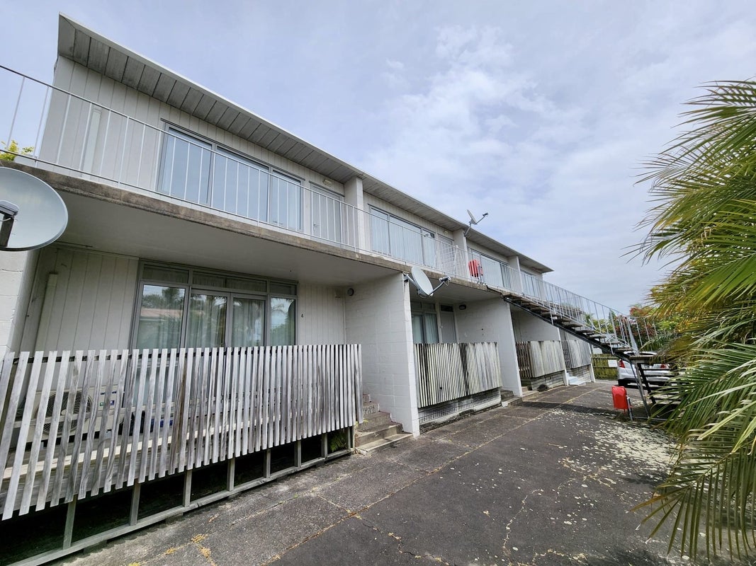 7 Clare Place, Favona, Auckland - Carousel 9