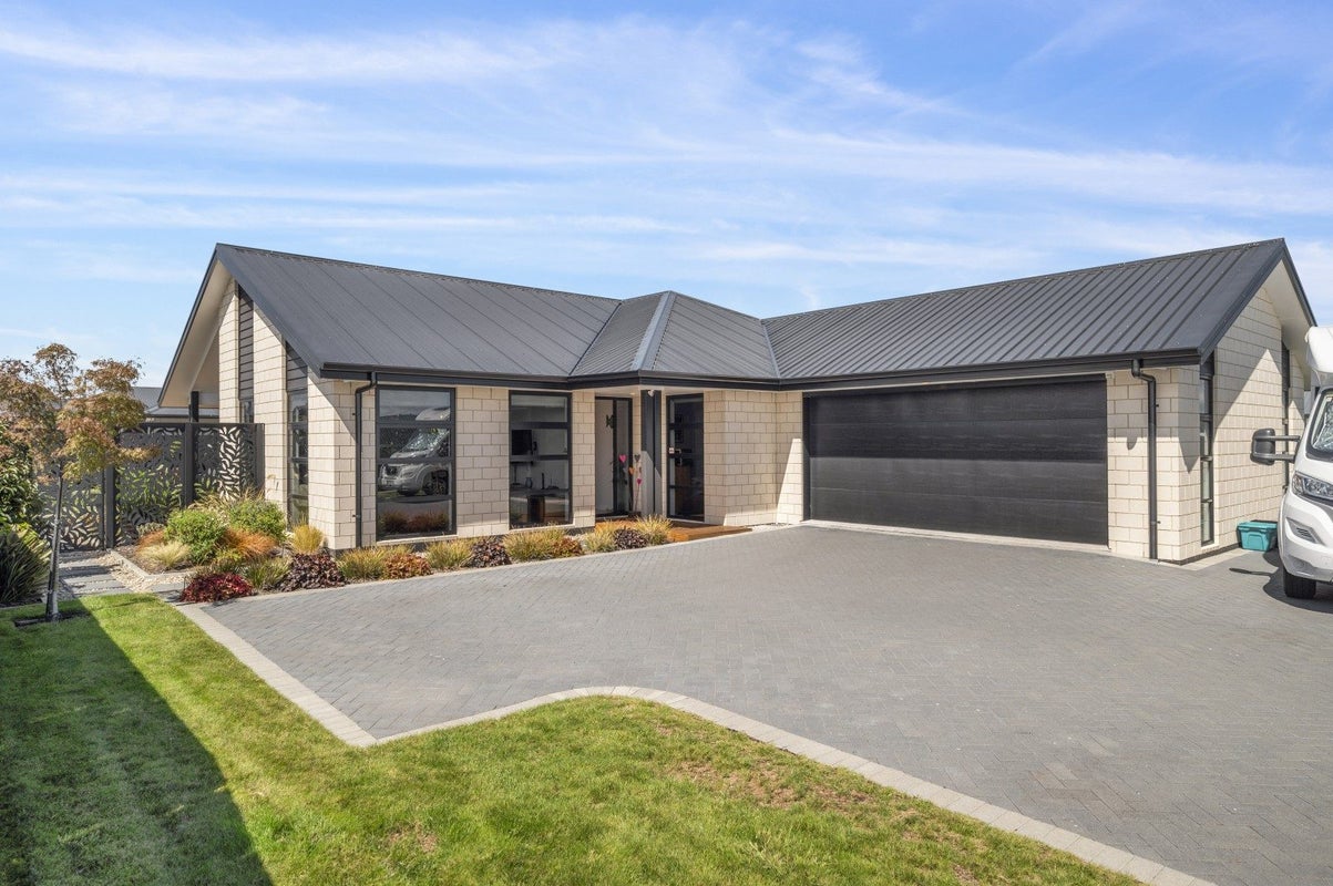 13 Kamaka Street, Wharewaka, Taupo - Carousel 1