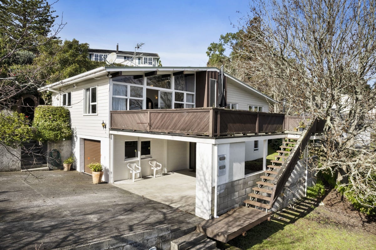 6 Chevis Place, Pakuranga, Auckland - Carousel 2