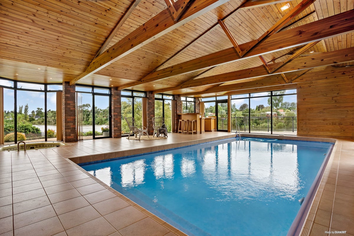 21 Arcus Street, St Andrews, Hamilton - Carousel 1