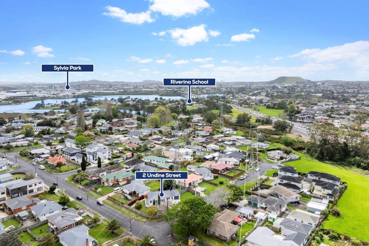 2 Undine Street, Pakuranga, Auckland - Carousel 27