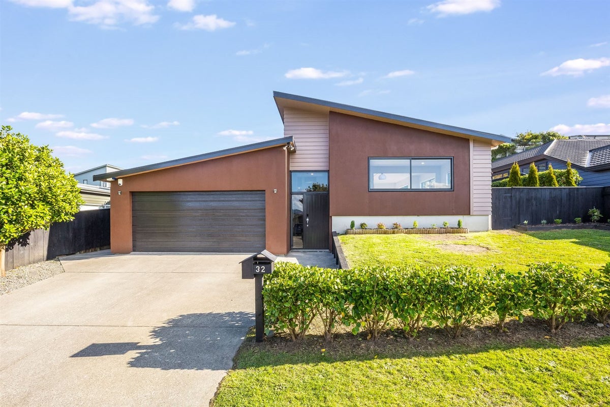 32 Tongariro Drive, Aotea, Porirua - Carousel 30