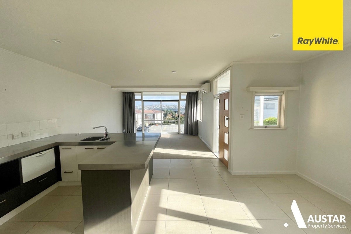 1-5/146 Paritai Drive, Orakei, Auckland - Carousel 2