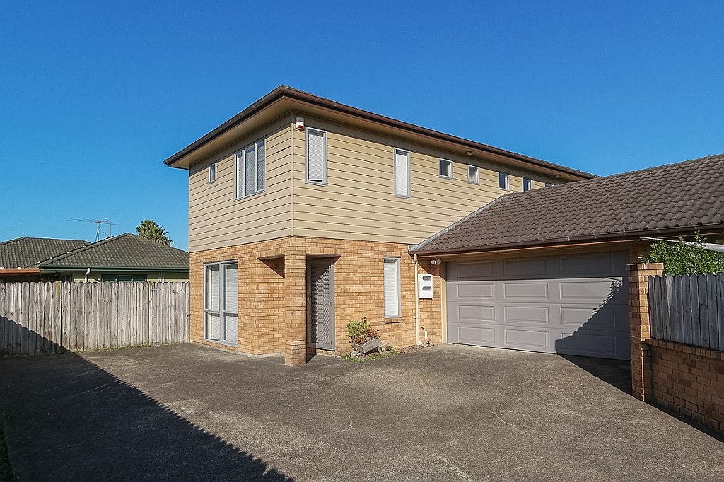 104 Redcastle Drive, East Tamaki, Auckland - Carousel 1