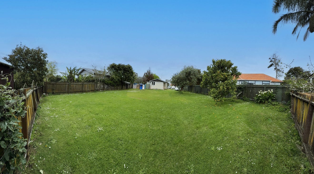 24 Rata Street, New Lynn, Auckland - Carousel 2
