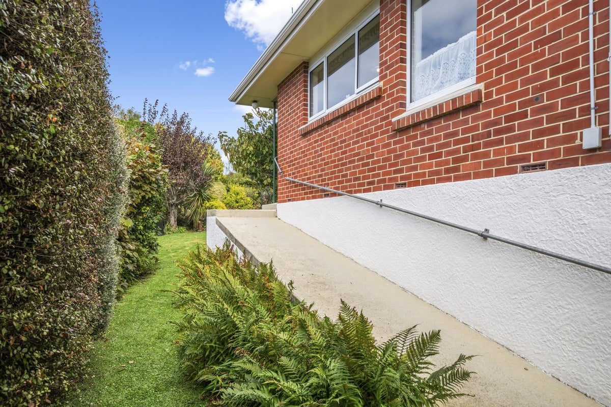 11 Kennedy Road, Fairfield, Dunedin - Carousel 35