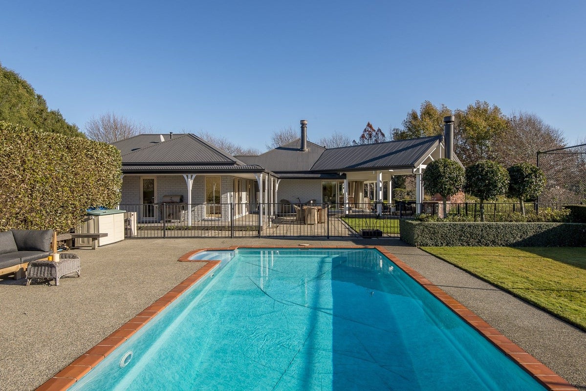 233 Barnes Road, Christchurch - Carousel 2
