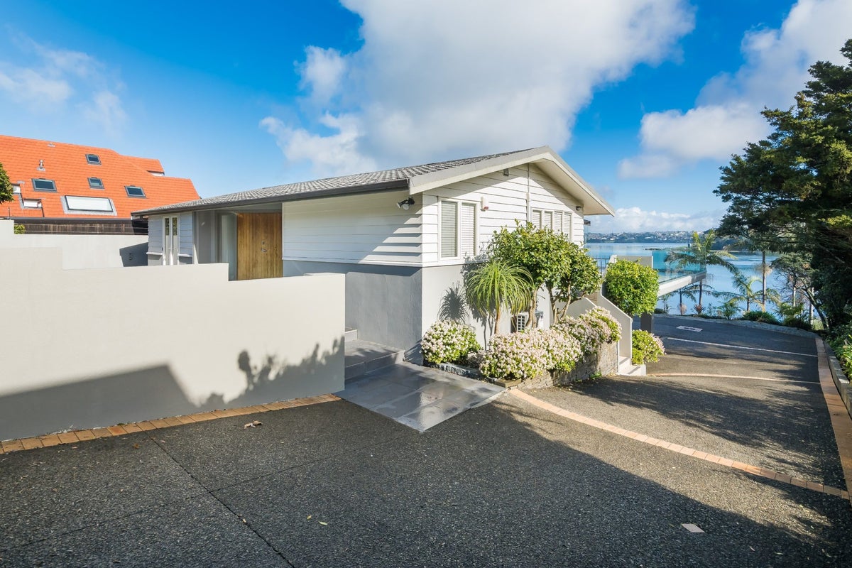 308A Hurstmere Road, Takapuna, Auckland - Carousel 1