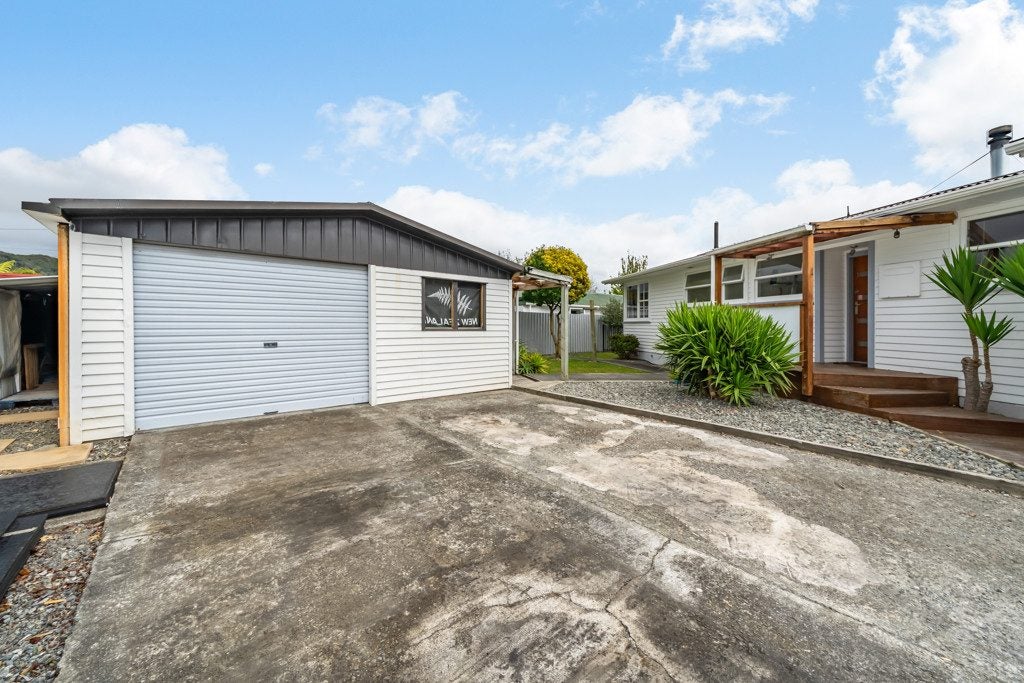 27A Ebdentown Street, Ebdentown, Upper Hutt - Carousel 2
