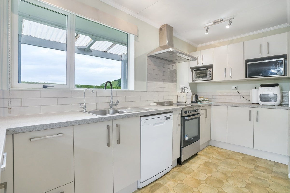 79 Egerton Road, Winton, Winton - Carousel 2