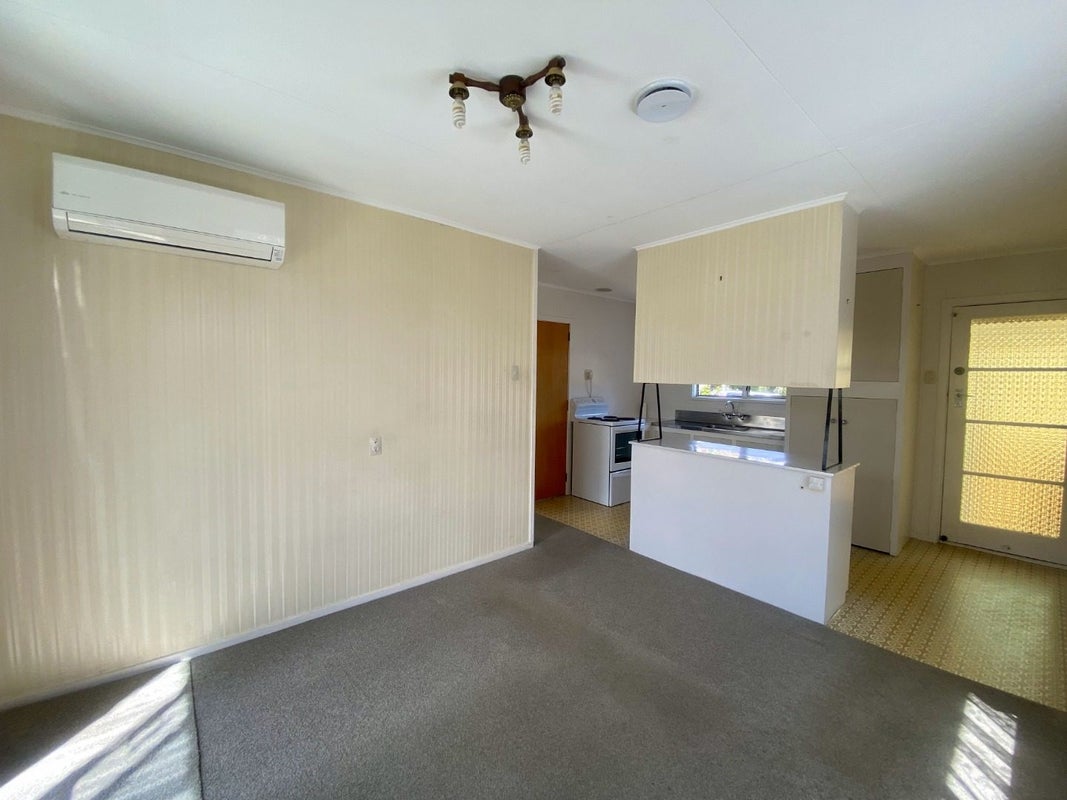 1A Huia Street, Waikawa, Picton - Carousel 1